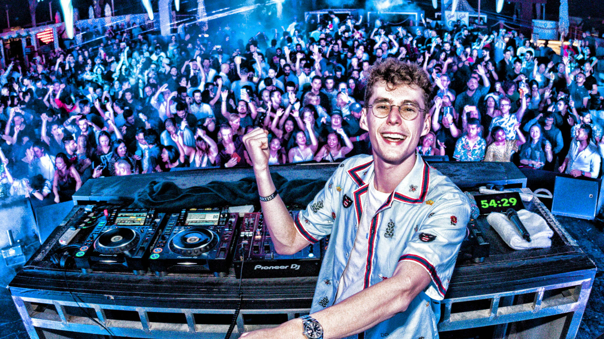 Lost Frequencies live in concert